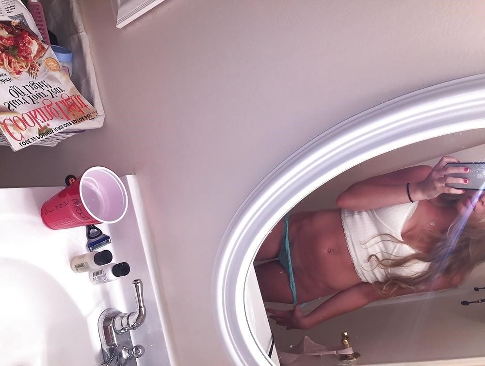 Teen naked mirror selfie-8282