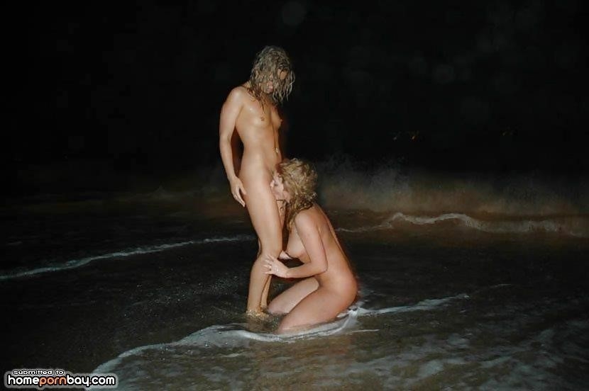 Nude lesbians in public-9314