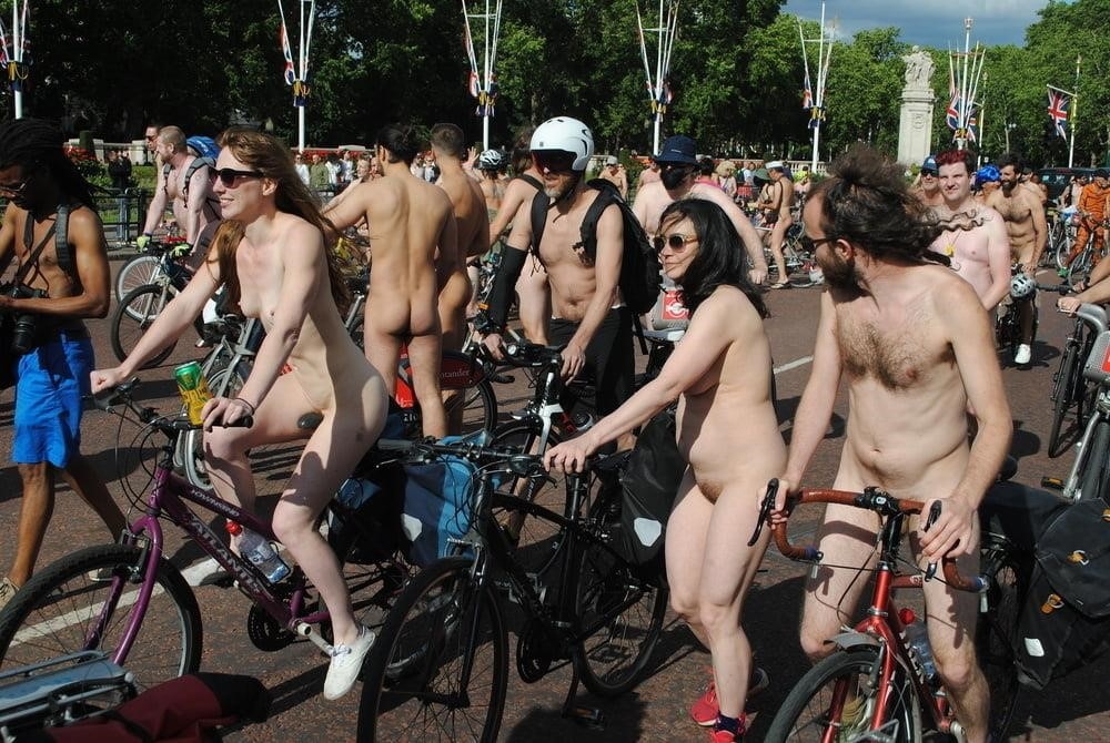 Sexy girls nude in public-2252