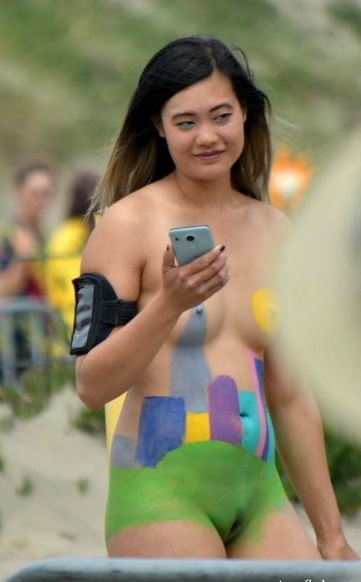 Sexy girls nude in public-9163